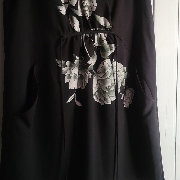 Wilfred Floral Wrap Dress - Picture 9 of 14